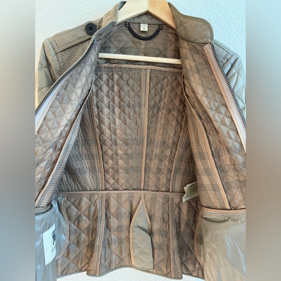 Burberry Womens jacket - Picture 5 of 7